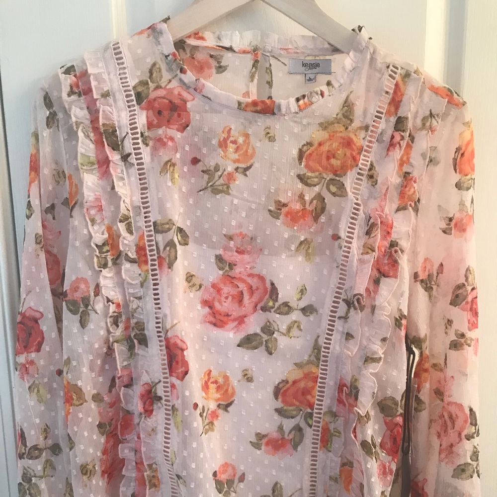 NWT Kensie Floral Top in Size Large